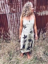 Load image into Gallery viewer, Liquid Amber dress ~ Linen ~ S/M
