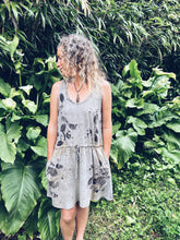 Load image into Gallery viewer, Wild Grey dress ~ L
