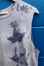 Load image into Gallery viewer, Mens Liquid Amber &amp; Maple tank - Cotton M - Homegrown Botanica
