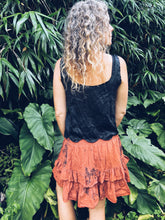 Load image into Gallery viewer, Wild Rust skirt ~ Linen ~ L
