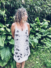 Load image into Gallery viewer, Wild Feijoa dress ~ XL
