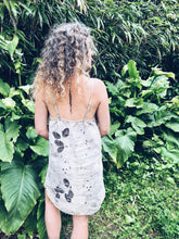 Load image into Gallery viewer, Wild Feijoa dress ~ XL
